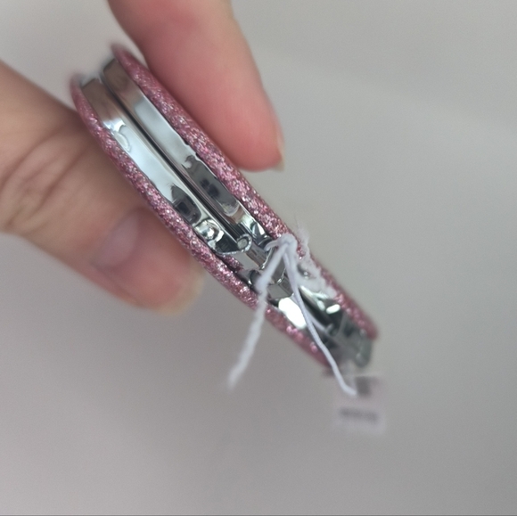 Coach Compact Heart Mirror Pink Glitter - Picture 8 of 17